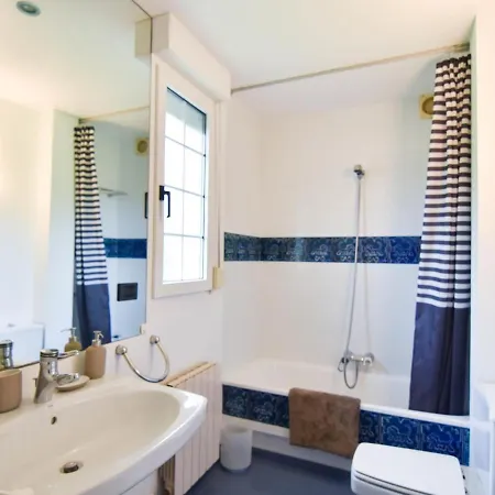 Villa El Sauce, Maravillosa Casa De Campo Galizano